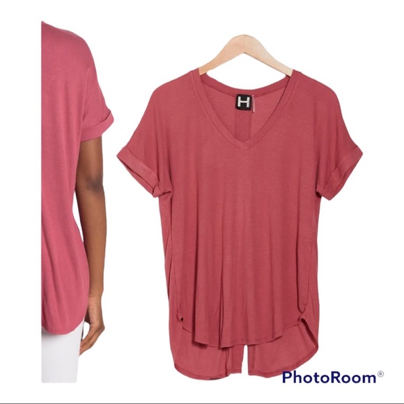 Ribbed V-Neck Split Back T-Shirt
HEATHER BY BORDEAUX - Picture 2 of 2